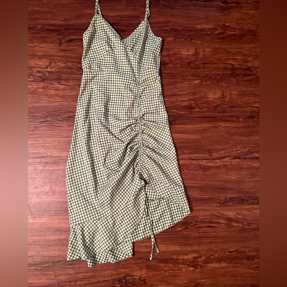 PLAID PATTERN RUFFLE MIDI RUCHED DRESS Size Small - Picture 2 of 3